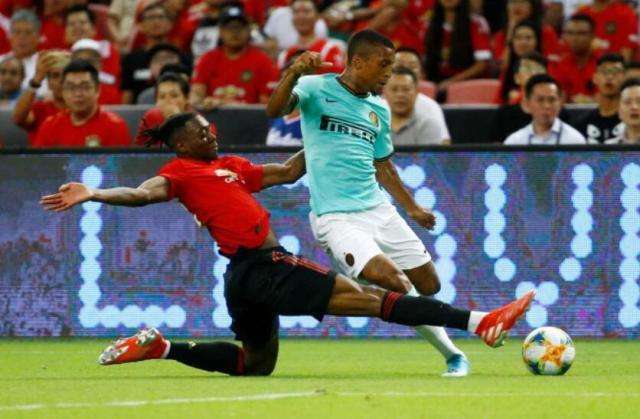 乐竞体育官方网站- 里尔防守铁闸零封对手，门将神扑救险获赞  